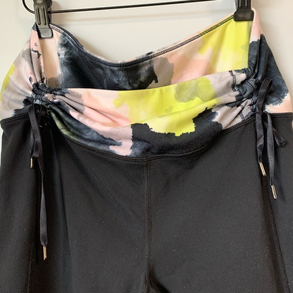 Lululemon Capri Pants - Picture 3 of 7